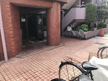 【ローラーストーン｜ガイソー小平店】江戸川区　マンション　玄関
