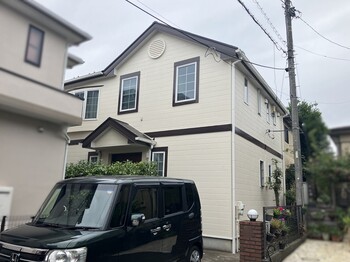 小金井市で屋根・外壁塗装を行った施工事例をご紹介します。苔やカビの発生、防水性能の低下、幕板の塗膜剥がれを、高圧洗浄と無機塗料（無機エース・ルーフガードネオ無機）で改善。施工期間20日、費用110万円。お客様の声や担当者の提案内容も掲載しています。